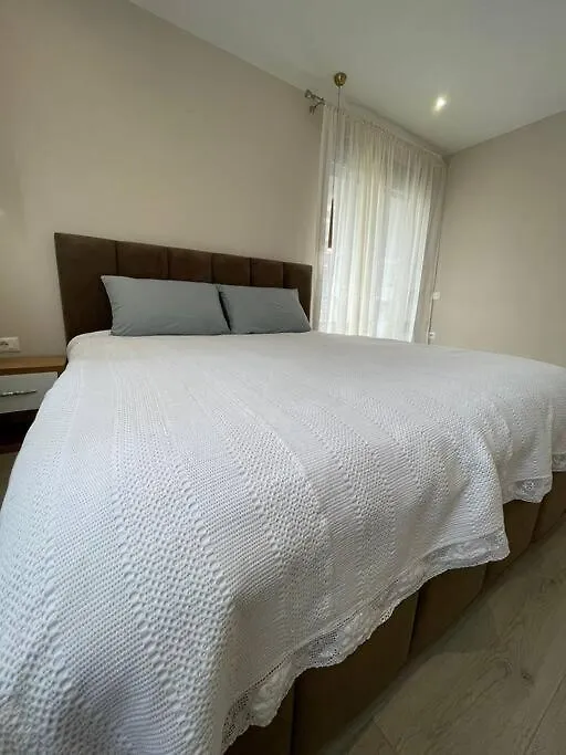 Melody Apartment In Korce