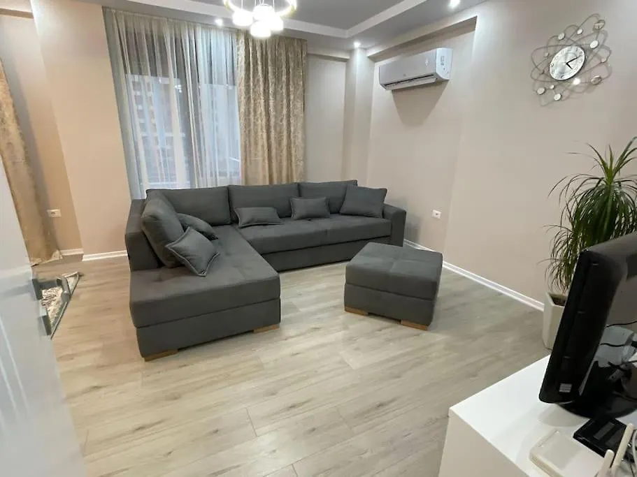 Melody Apartment In Korce