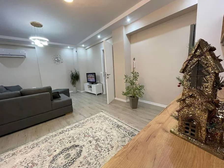 Melody Apartment In Korce